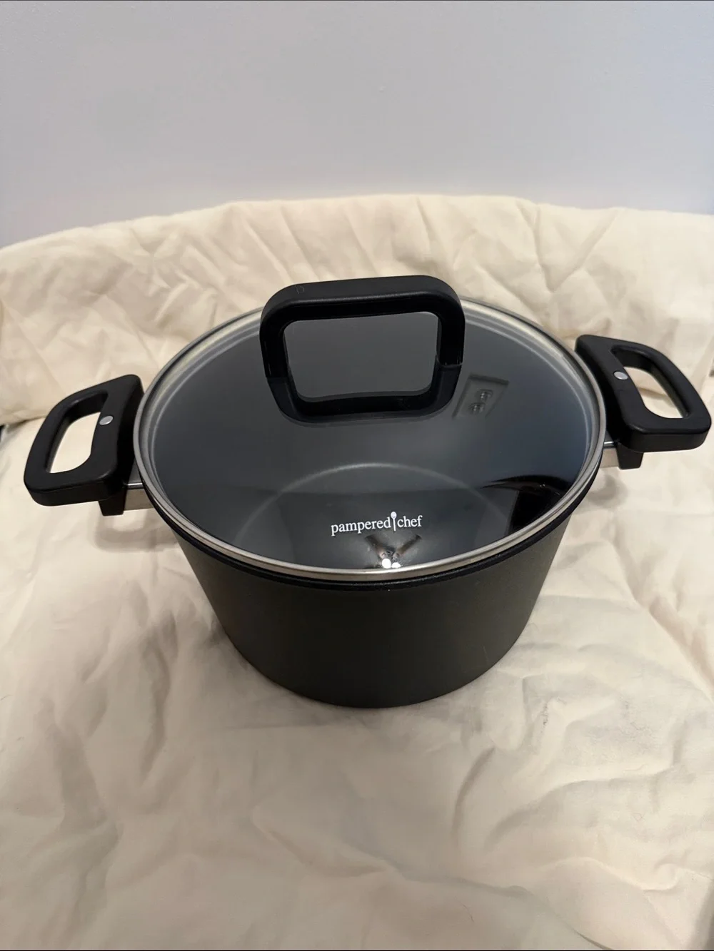 Pampered Chef Black Nonstick Covered Dutch Oven Pot